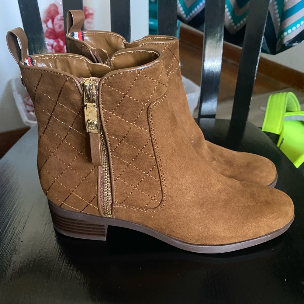 Tommy Hilfiger booties